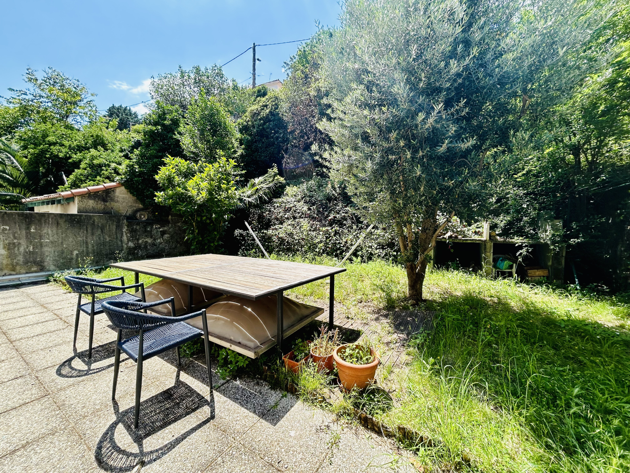 Appartement - Amelie les bains palalda - 118 800 €Situé sur la commune d'Amélie-les-bains, à proximité des commodités et des cures thermales, nous vous proposons de venir découvrir ce superbe appartement de type F3 en trois faces, traversant, au premier étage d'une petite copropriété. En...