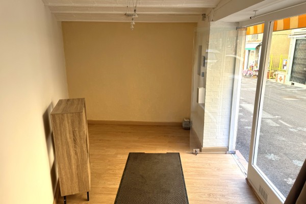 Main image Main Image